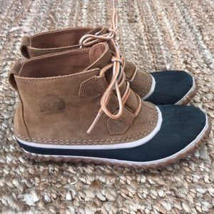 Sorel out and about boots